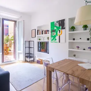 Appartamento Centrale-loreto Con Terrazzo